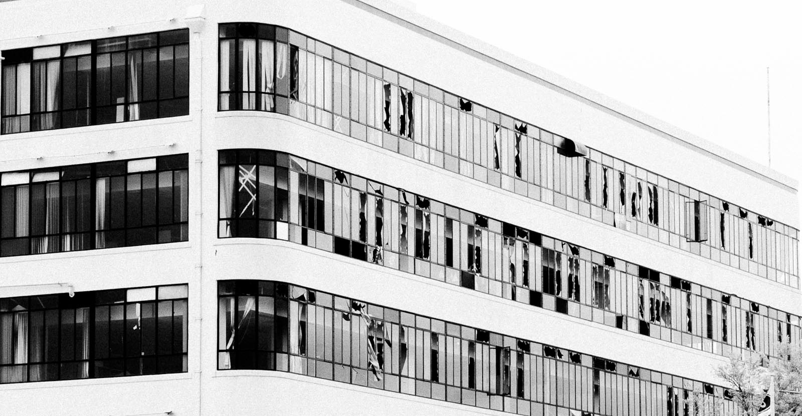 Edificios post-terremoto Febrero de 2011 (Foto Luis: http://500px.com/photo/29277635).